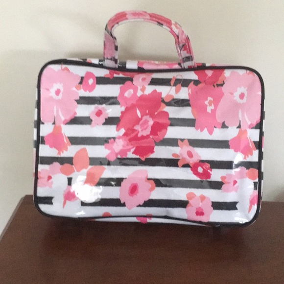 Modella Travel Cosmetics Bag with Bottles - Picture 2 of 6